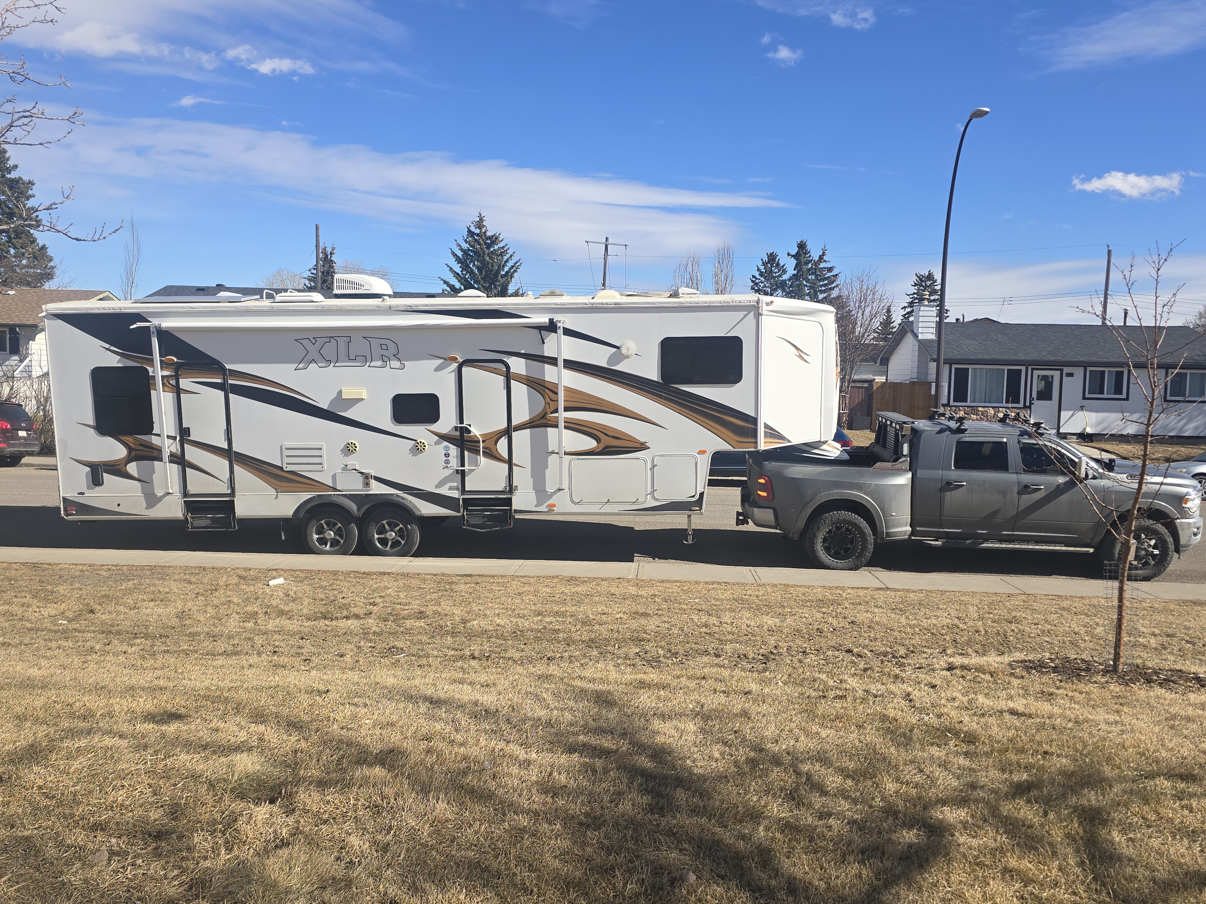 Fifth wheel bumper pull hauling